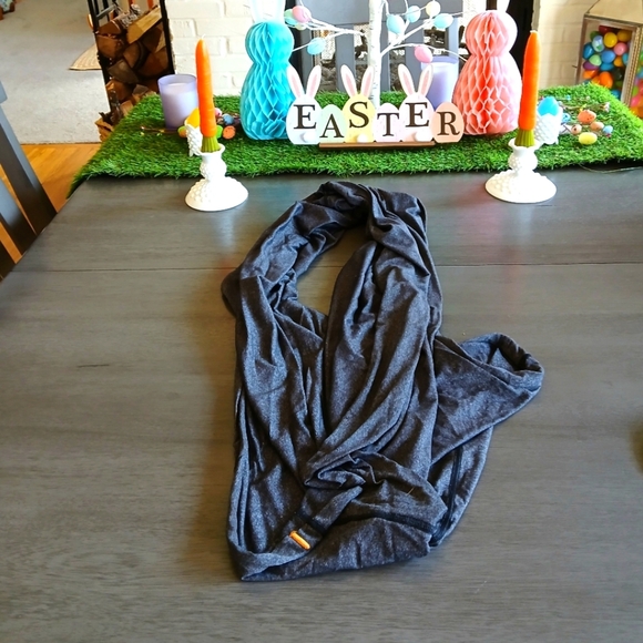 Luch Dark Gray Scarf Nwot - Picture 1 of 2